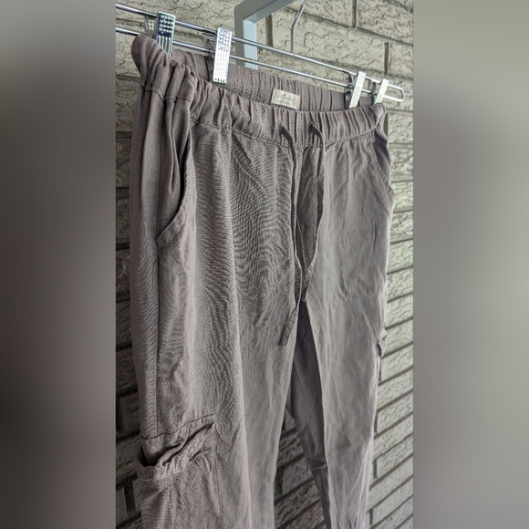 Just Living Linen Rayon Blend Tan Cargo Pants Large EUC - Picture 5 of 6